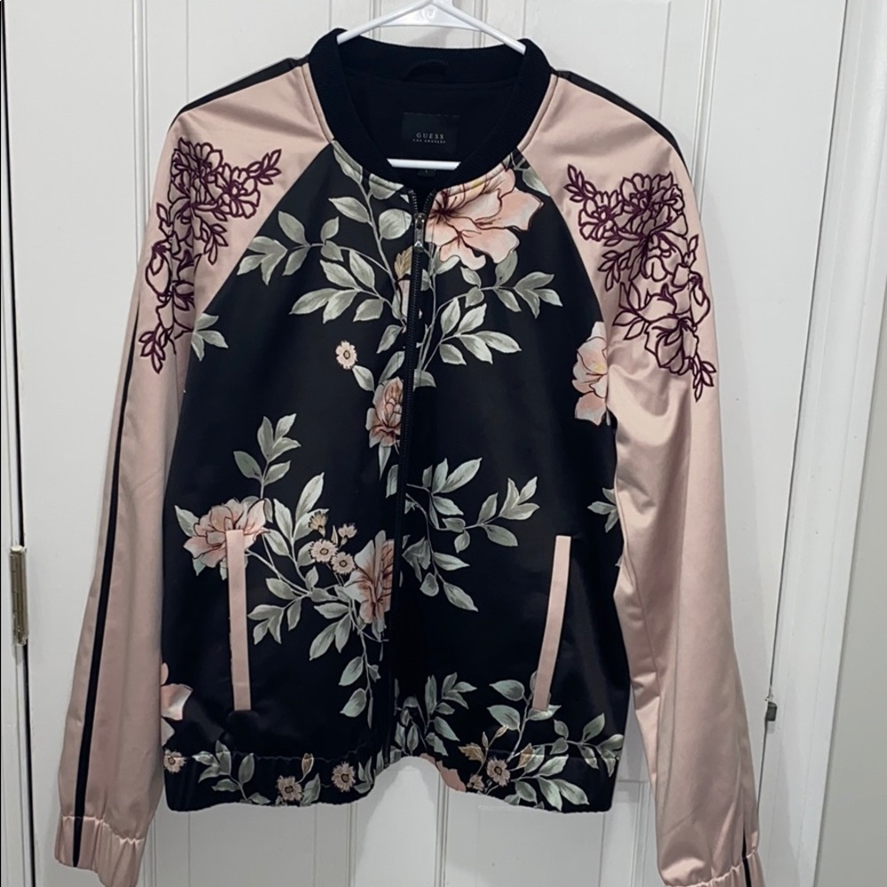 NWOT Guess Lunar Lombar floral Bomber
